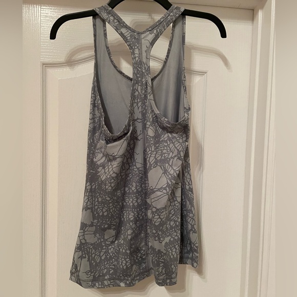 Nike workout racerback athletic tank top size Medium- grey pattern 🎉Host Pick🎉 - Picture 3 of 4